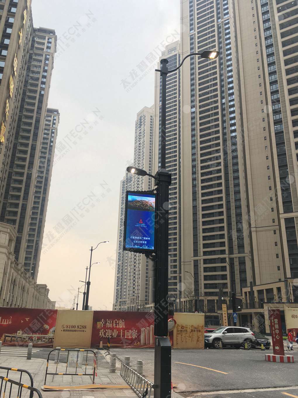 華發(fā)中心公園LED燈桿屏項(xiàng)目 (7).jpg 華發(fā)中心公園LED燈桿屏項(xiàng)目 (7).jpg