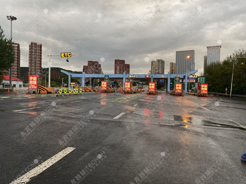 智慧LED廣告機(jī)-戶外廣告機(jī)11.jpg 智慧LED廣告機(jī)-戶外廣告機(jī)11.jpg