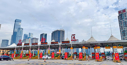 LED廣告機(jī).jpg LED廣告機(jī).jpg