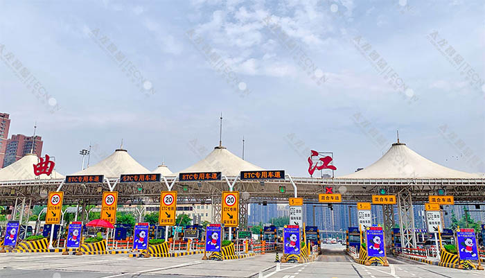 LED廣告機(jī).jpg LED廣告機(jī).jpg