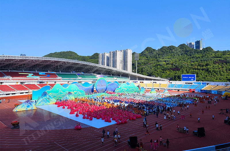 LED廣告機(jī),LED顯示屏 LED廣告機(jī),LED顯示屏