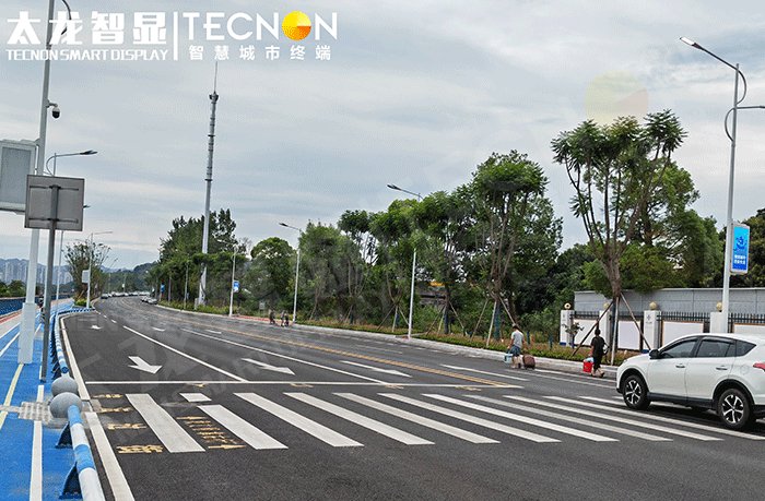 LED燈桿屏,燈桿屏 LED燈桿屏,燈桿屏