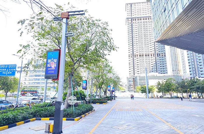 智慧路燈,LED燈桿屏 智慧路燈,LED燈桿屏
