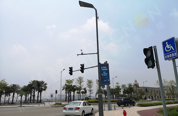 Smart light pole Smart light pole